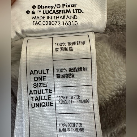 Disney’s Hollywood Studios throw/blanket - Picture 10 of 11